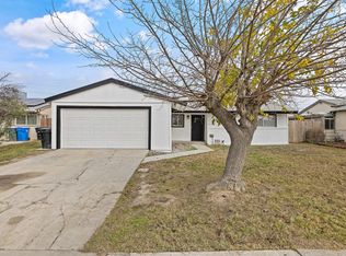 12807 Belle Haven Dr, Lemoore, CA 93245