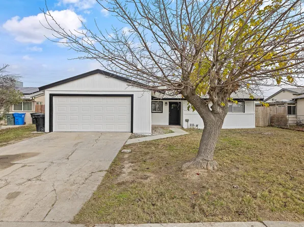 12807 Belle Haven Drive, Lemoore, CA 93245