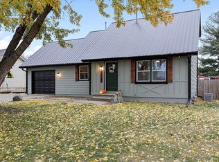 1420 E 20th St, Norwalk, IA 50211