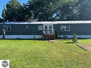 209 S Sterling St, Ashley, MI 48806