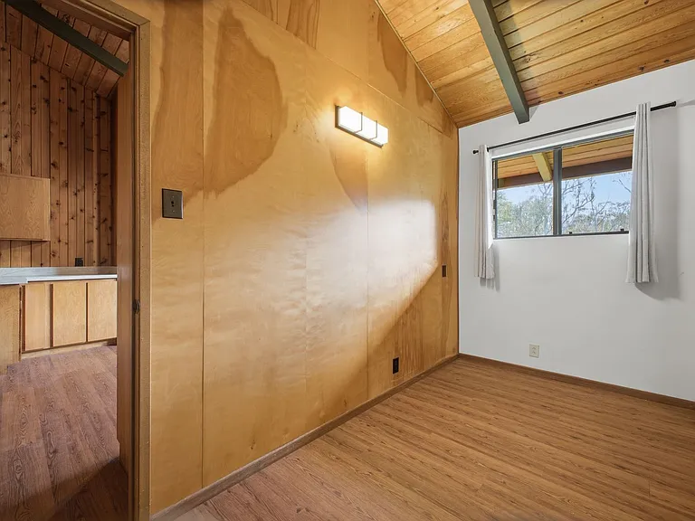 1015 Piiholo Rd — Photo 20