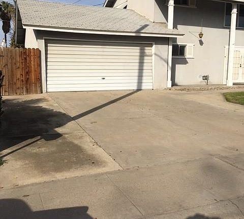 4th image of 3516 W Tulare Ave