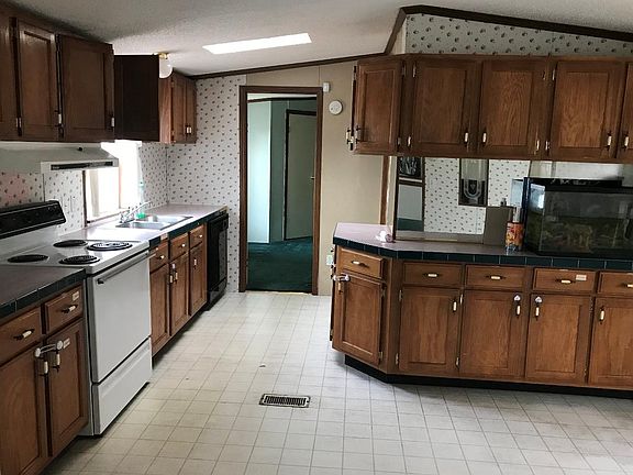 4th image of 615 7th Ave