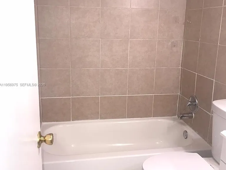 1251 NE 108th St #102 — Photo 19