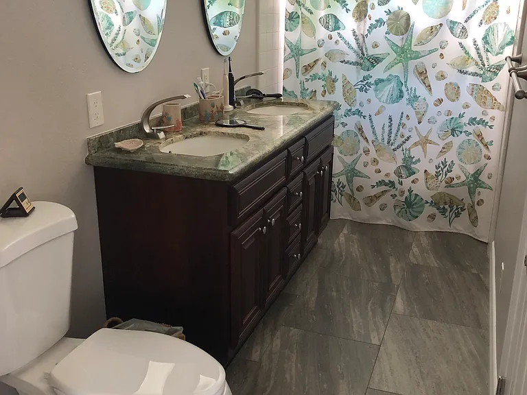 1052B Loring St — Photo 32
