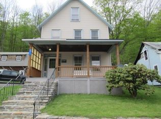 6967 Main St, Readsboro, VT 05350