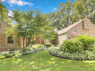 661 Leon Dr, Tower Lakes, IL 60010