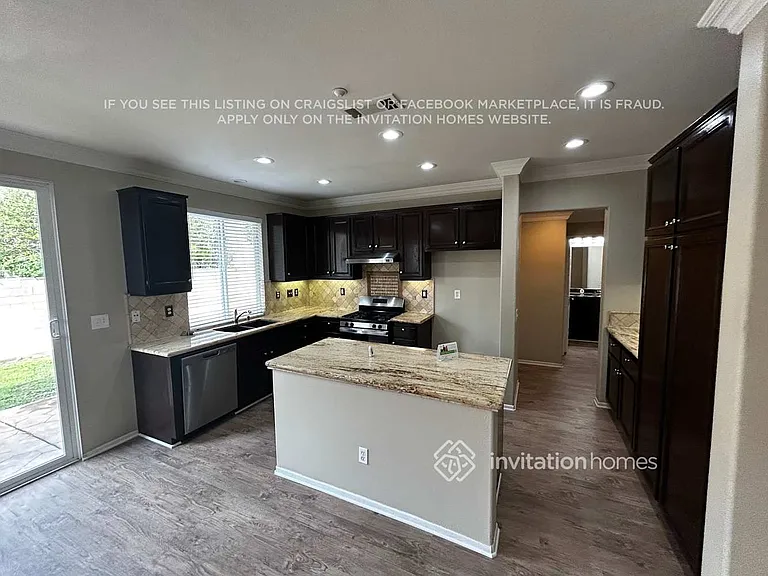 15544 Faith St — Photo 5