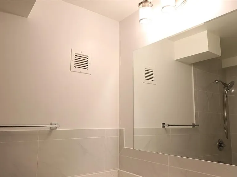 1600 Center Ave #12C — Photo 4