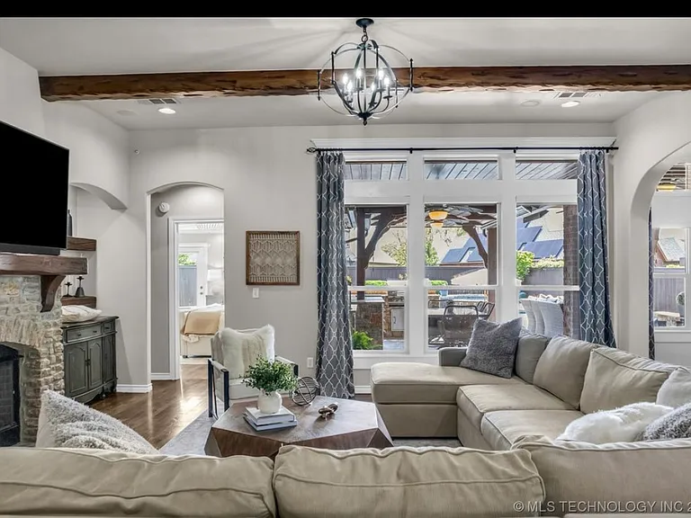 1200 S Laurel Ave — Photo 41