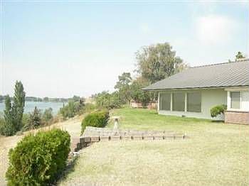 4th image of 226 N Crestview Dr