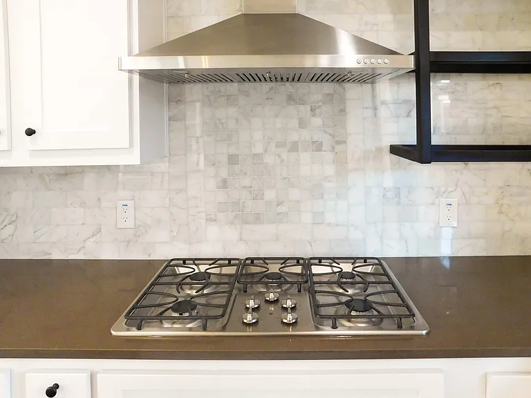 1001 Cardinal Ln — Photo 10