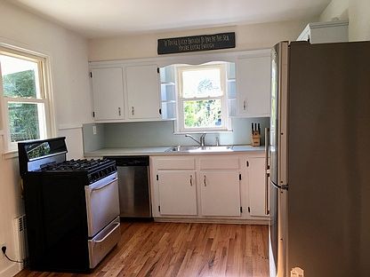 4th image of 90 Henry St