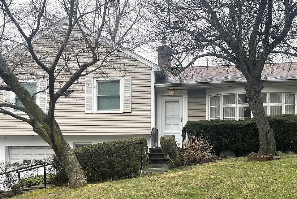 1st image of 20 Hillandale Avenue E