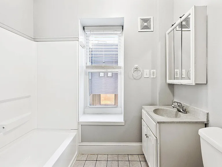 4215 Boone St #2 — Photo 8