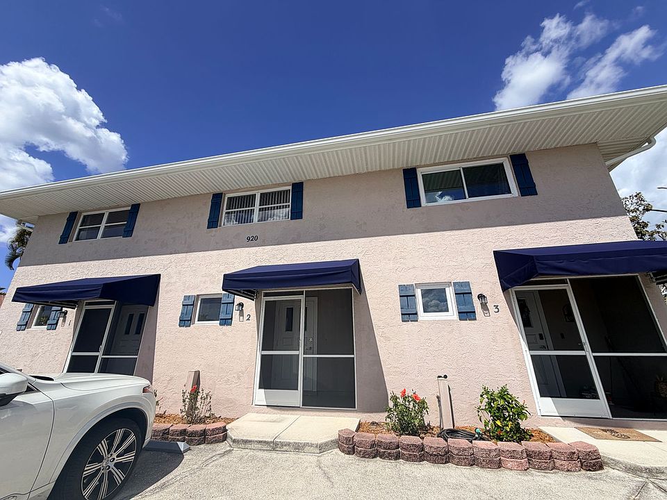 1st image of 920 Conecta Dr APT 2
