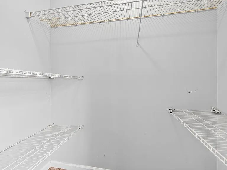 5495 Hampton Ct — Photo 18