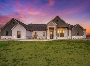 223 Grace Ln, Azle, TX 76020