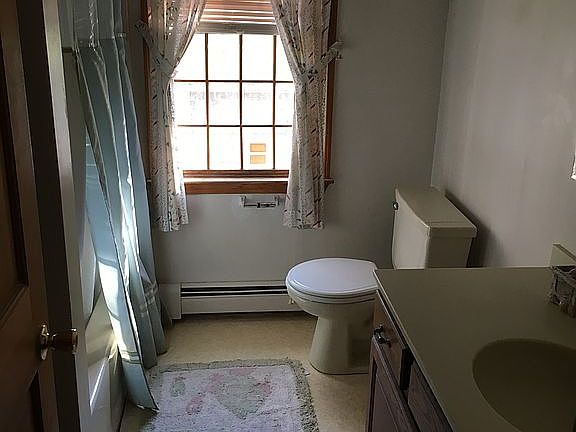 2nd image of 32 Barbaras Way