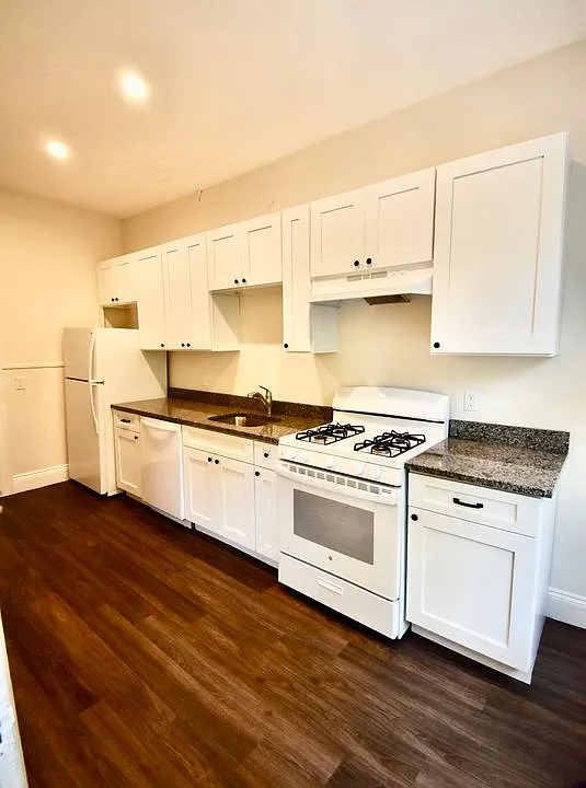 42 Preston St #4
