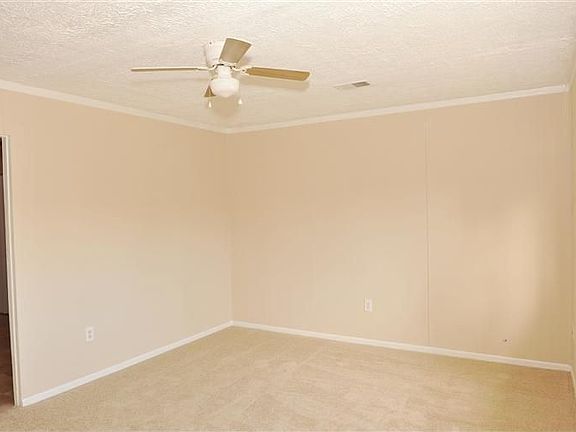 3rd image of 23 Thornton Dr