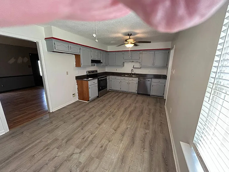 6823 Northknoll Cv — Photo 2