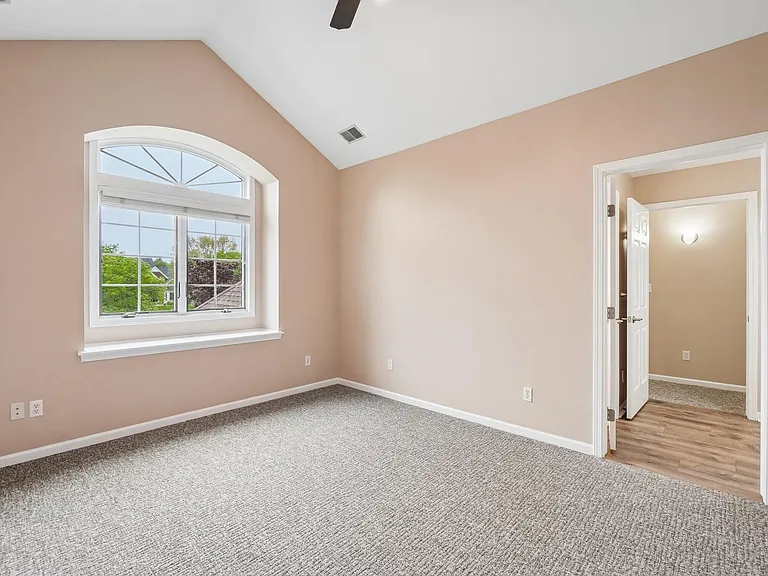 1819 Brookview Dr — Photo 57