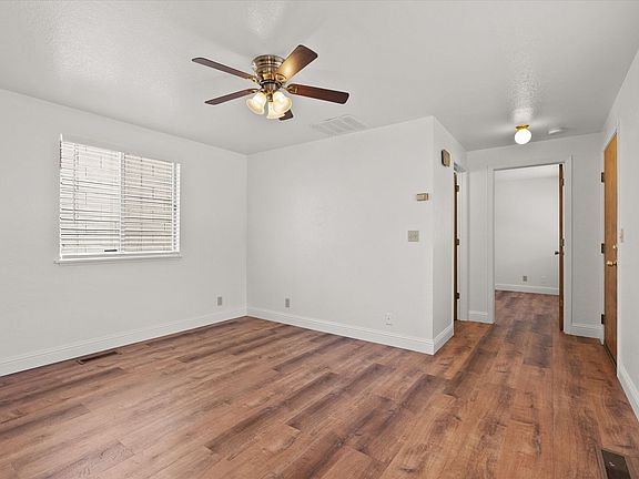 5th image of 319 Maine St