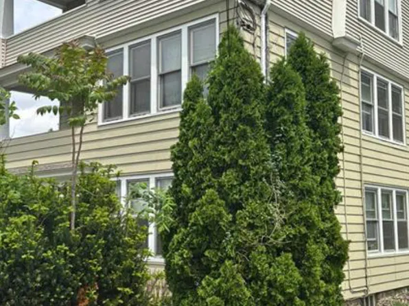 81 Chambers Street, Waterbury, CT 06708