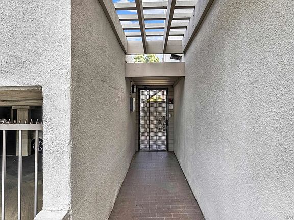 4th image of 5750 Friars Rd APT 109