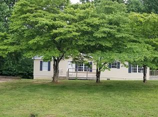 1440 Pea Ridge Rd, Cornelia, GA 30531