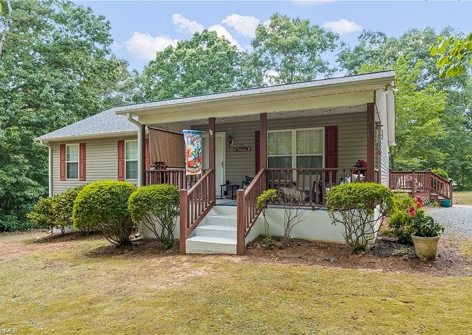 1st image of 143 Shimmer Dr