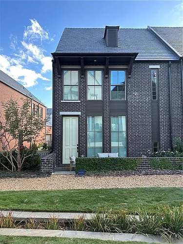 210 Glasgow Ln Photo 1