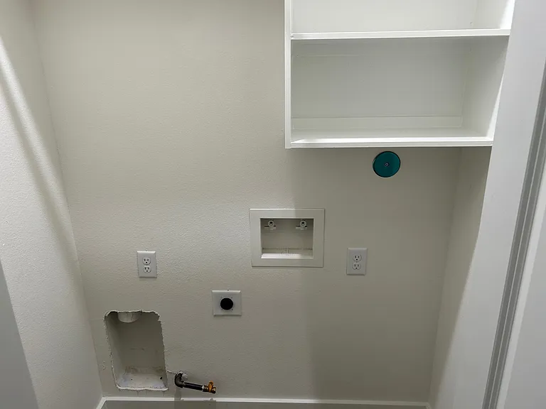 855 S Victory Dr #C — Photo 13