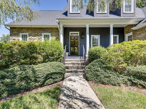 140 Paris Glen Way