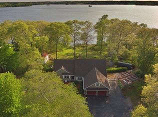 15 Briarwood Ln, Rochester, MA 02770