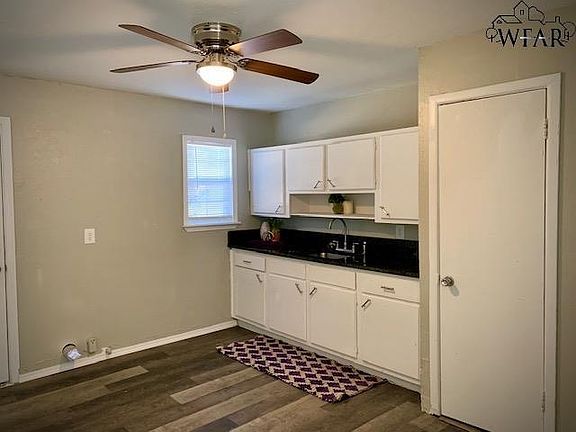 4th image of 2215 Hines Blvd