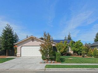 680 Gloria Ave, Sanger, CA 93657