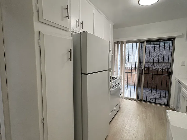 1910 Corinth Ave #3 — Photo 5