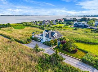 (Undisclosed Address), Westhampton, NY 11977