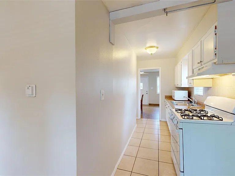 810 Lowell Blvd — Photo 6
