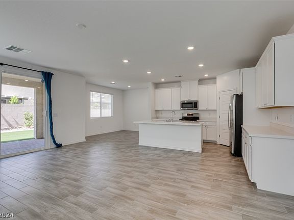 5th image of 4238 Bayley Skye Ave