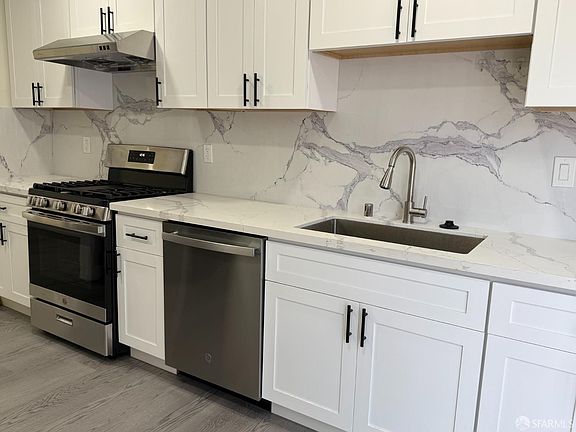 3rd image of 25696 Lander Ave