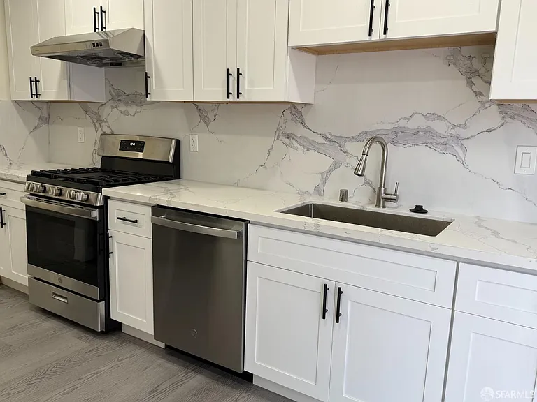 25696 Lander Ave — Photo 3
