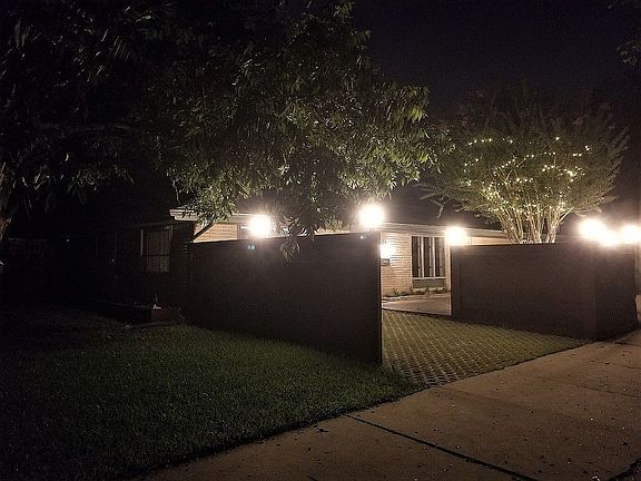 3rd image of 6114 Bullard Dr APT B