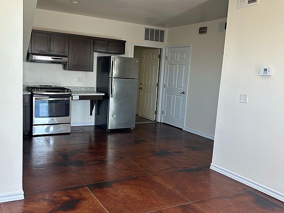 5th image of 1207 Los Angeles Dr #1