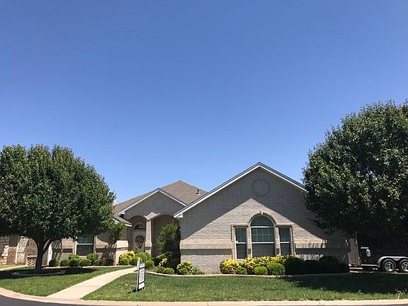 2nd image of 120 Waimea Dr