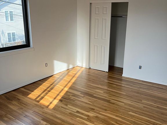 Bedroom, with closet