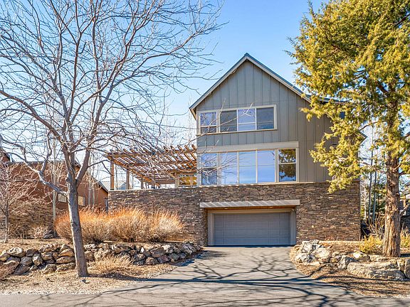 2nd image of 366 Willamette Park Ln