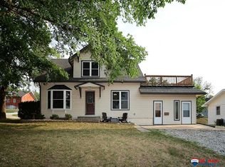409 Pine St, Pleasant Dale, NE 68423